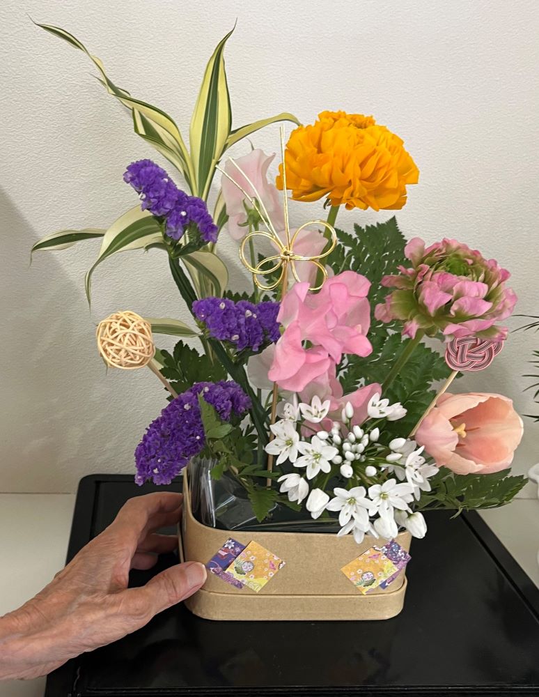 春を先取り　フラワーアレンジメント